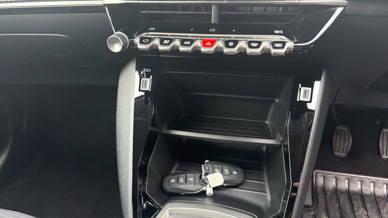 Peugeot 208 1.2 PureTech 100 Style 5dr Petrol Hatchback